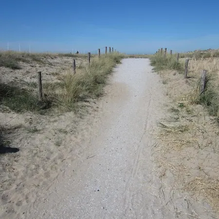 Holiday home De Strandjutter Katwijk aan Zee